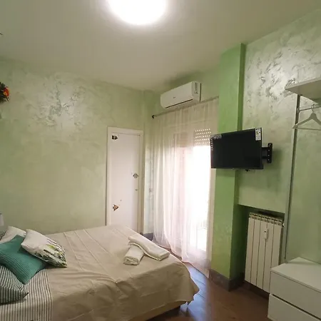 Nyaraló C&e Suites Roma *